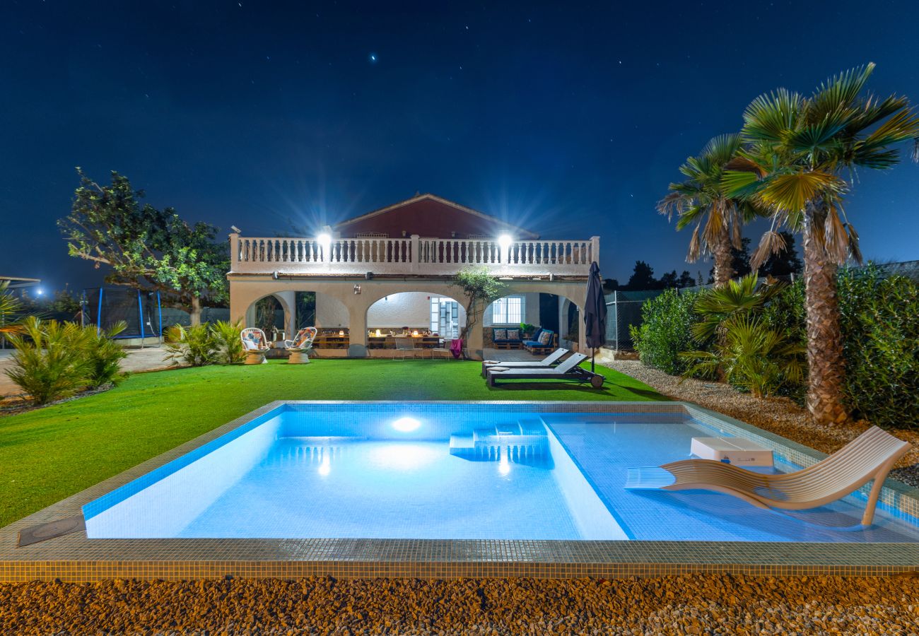 Villa with private pool in Alicante