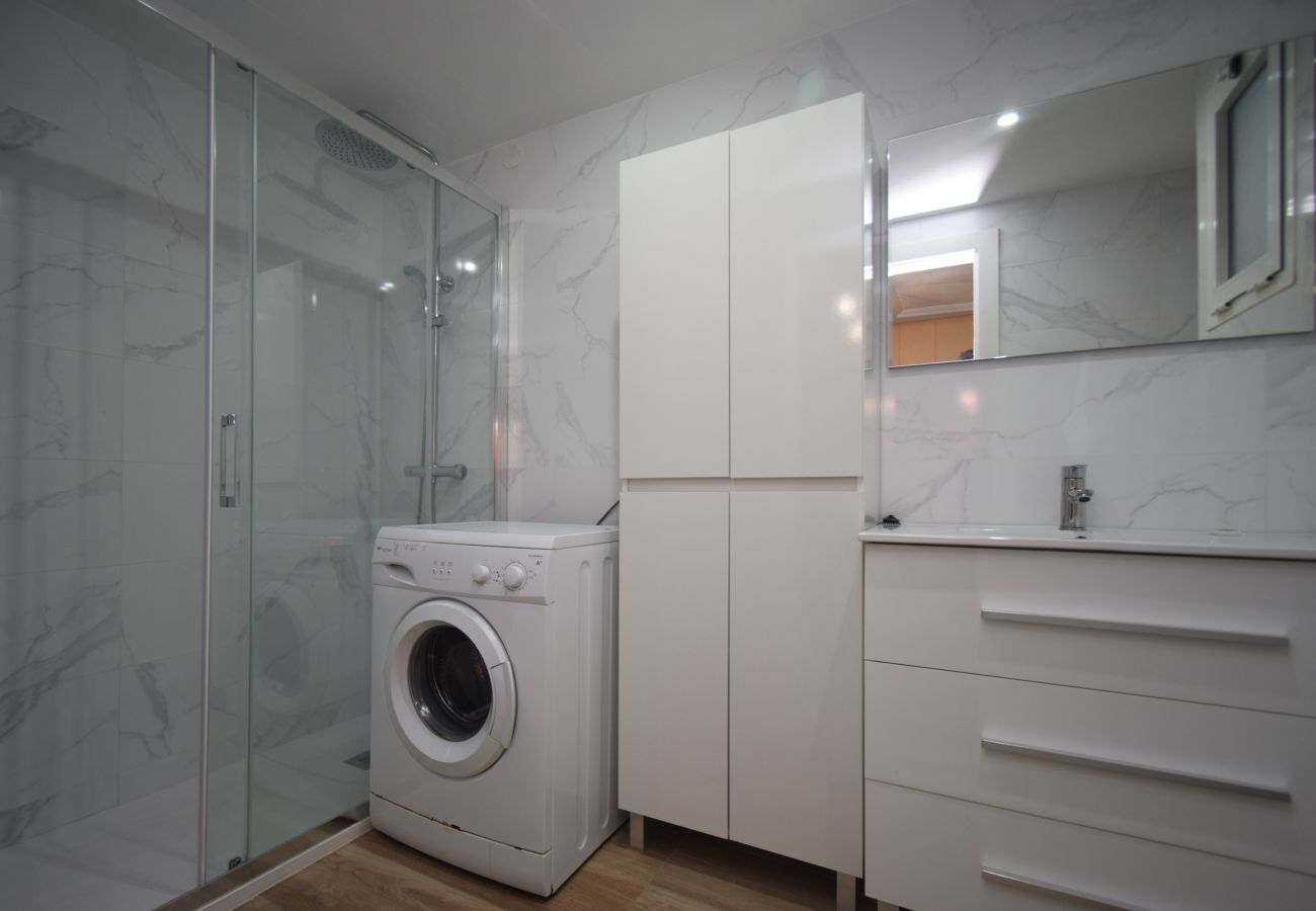 Studio in Benidorm - SERVIHOTEL 306B
