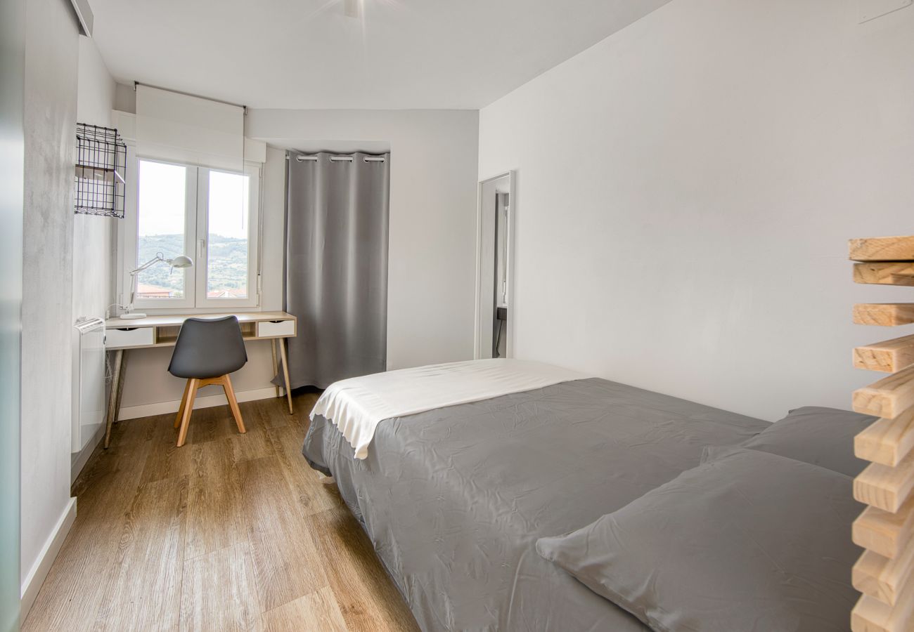 Apartment in Oviedo - 642A Apartamento con vistas y 3 baños