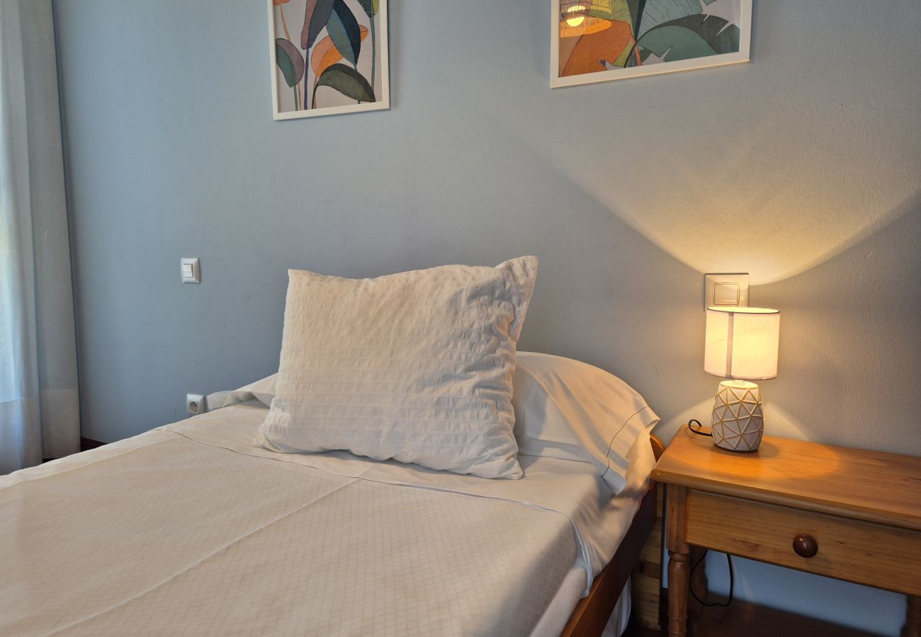 Apartment in Santoña - C05A02 Apartamento en la playa con piscina