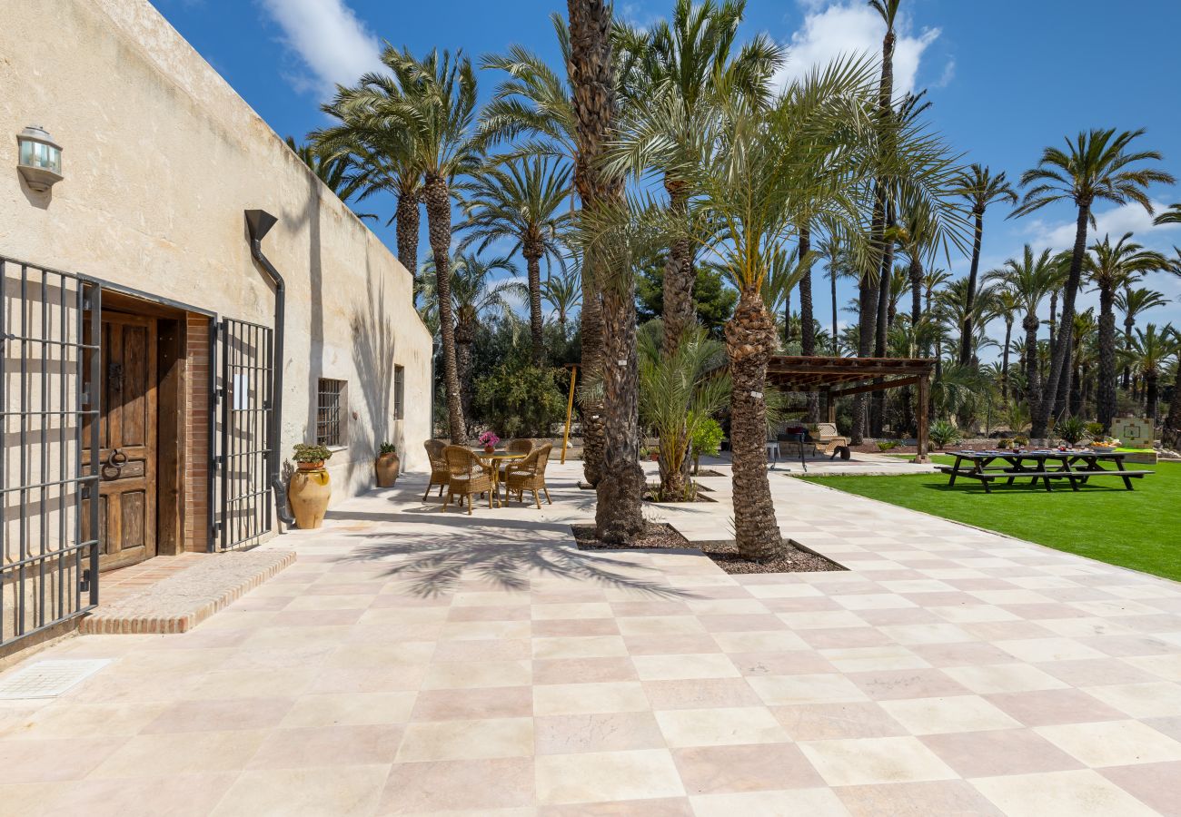 Villa in Elche - Historical Palms Villa by Fidalsa