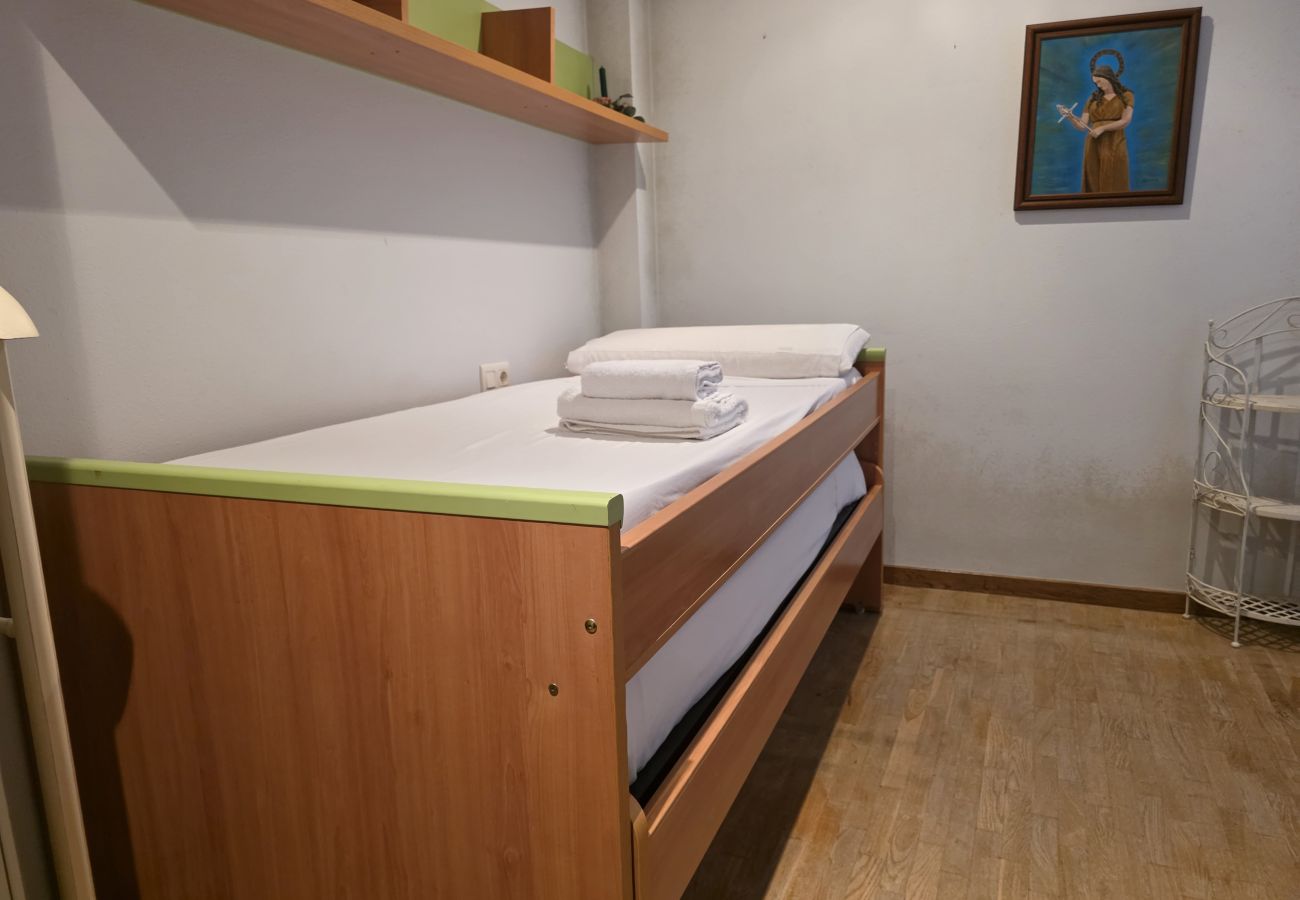 Apartment in Llanes - 15A06 Apartamento centrico en Llanes