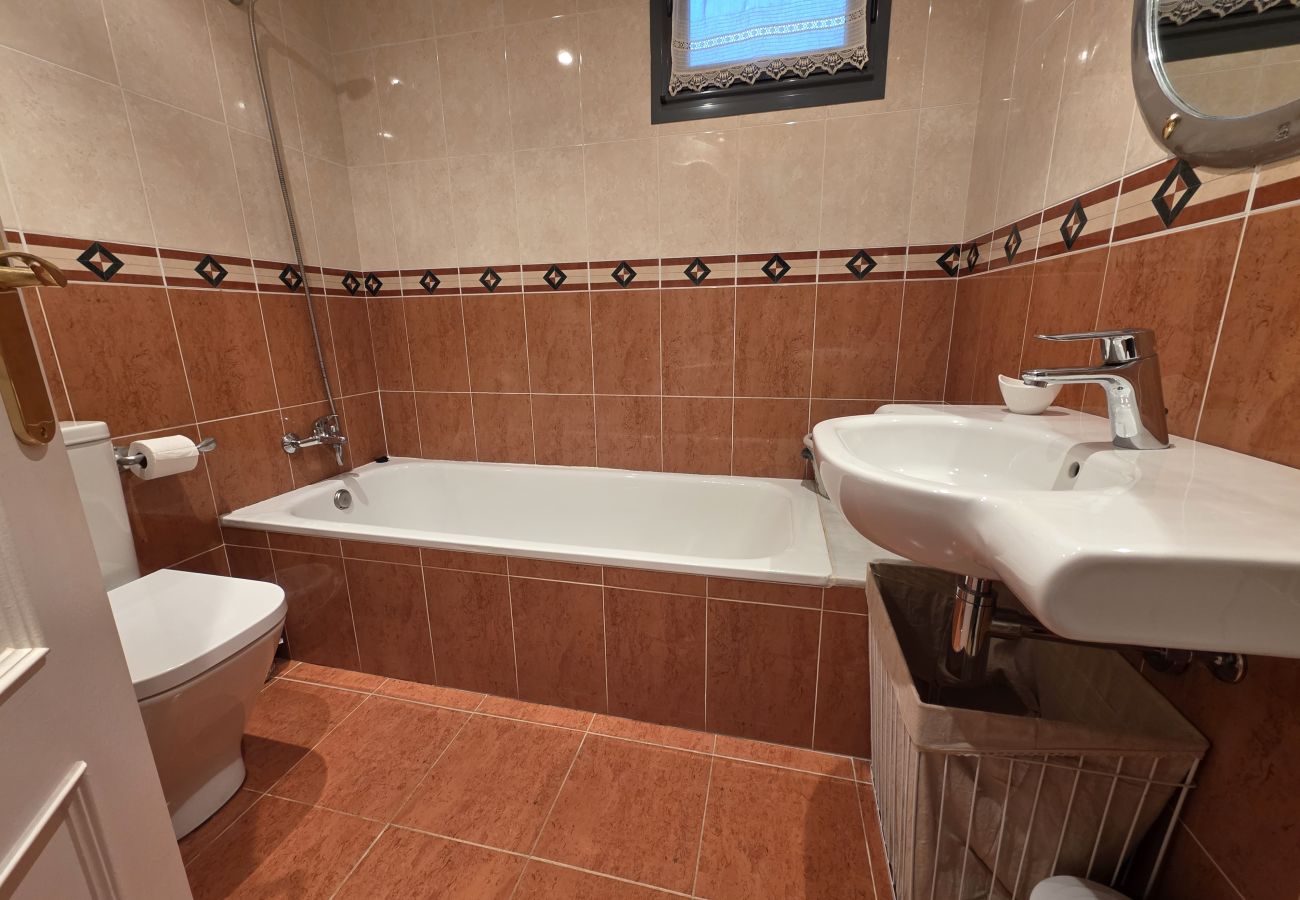 Apartment in Llanes - 15A06 Apartamento centrico en Llanes