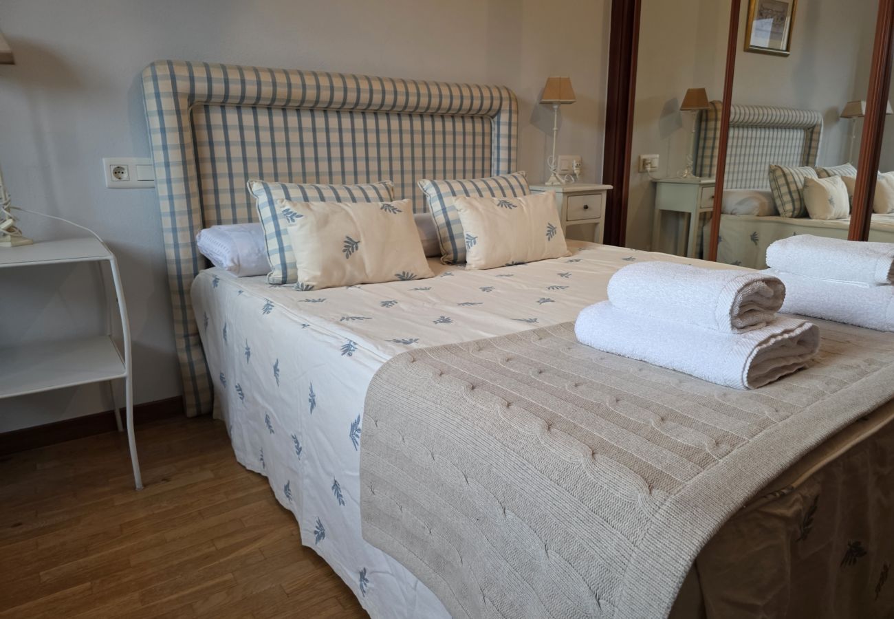 Apartment in Llanes - 15A06 Apartamento centrico en Llanes