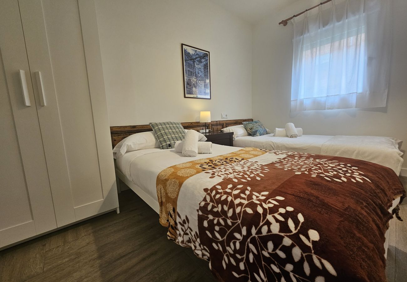 Apartment in Gijón - 1A128 Moderno apartamento 6p/3h