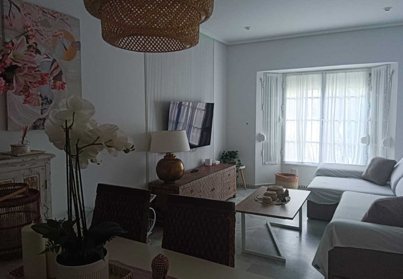 Cottage in Chiclana de la Frontera - R103 Chalet Zalamea