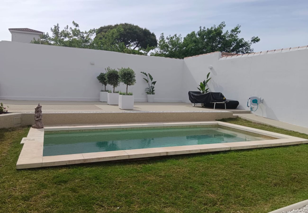 Cottage in Chiclana de la Frontera - R103 Chalet Zalamea