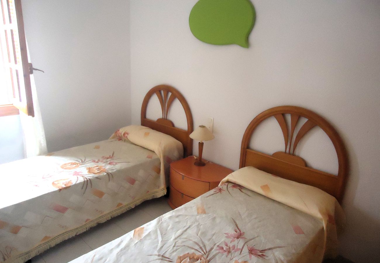 Apartment in Peñiscola - La Cova 6 pax. Playavacaciones
