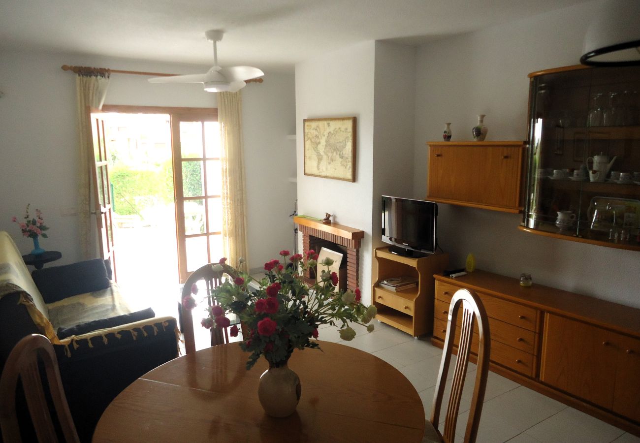Apartment in Peñiscola - La Cova 6 pax. Playavacaciones