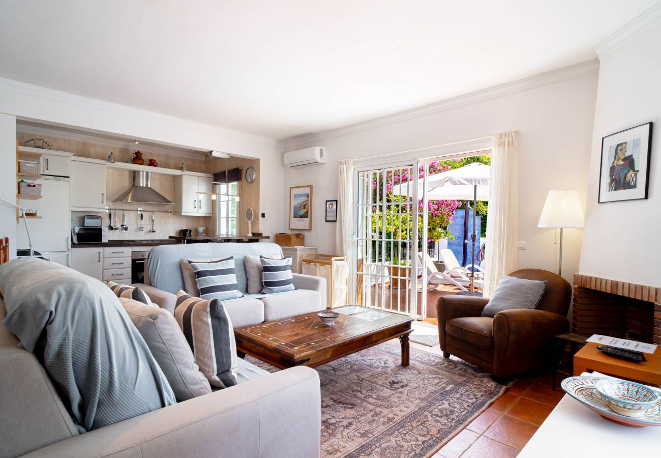 Villa in Torrox Costa - Villa Calidum: Private Pool Villa in Nerja