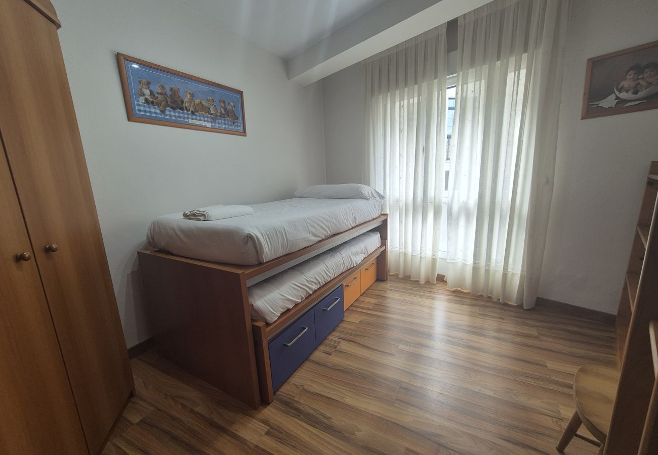 Apartment in Luanco - 25A06 Centrico Playa 4 dormitorios Luanco