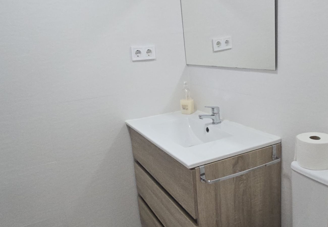 Apartment in Benidorm - MARISCAL 3 2I