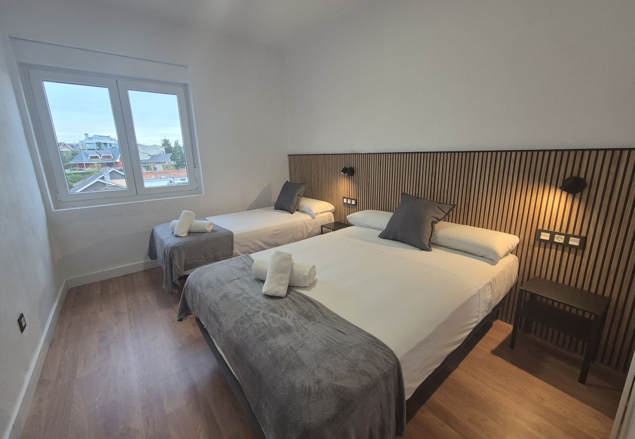 Apartment in Oviedo - 648D2 Apartamentos Mareval