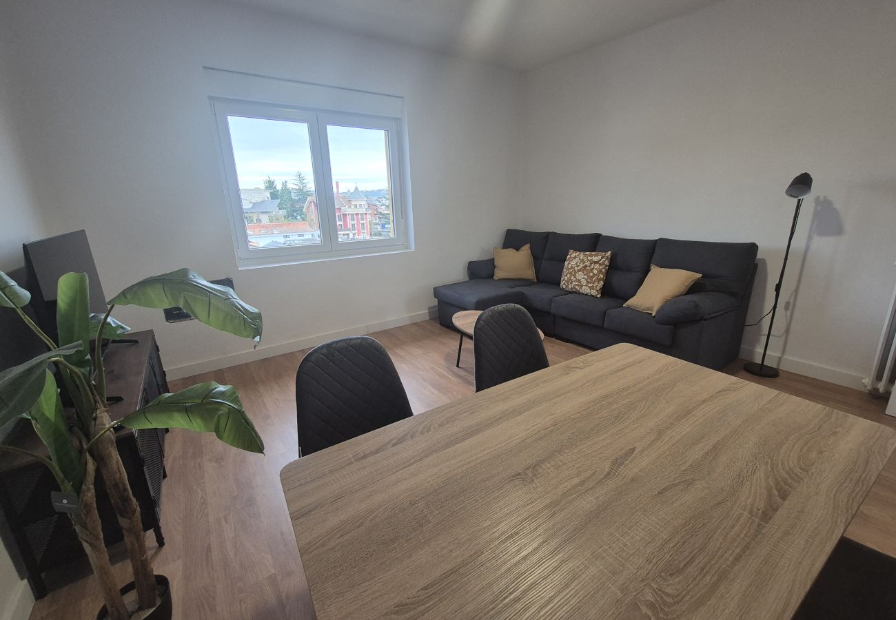 Apartment in Oviedo - 648D2 Apartamentos Mareval