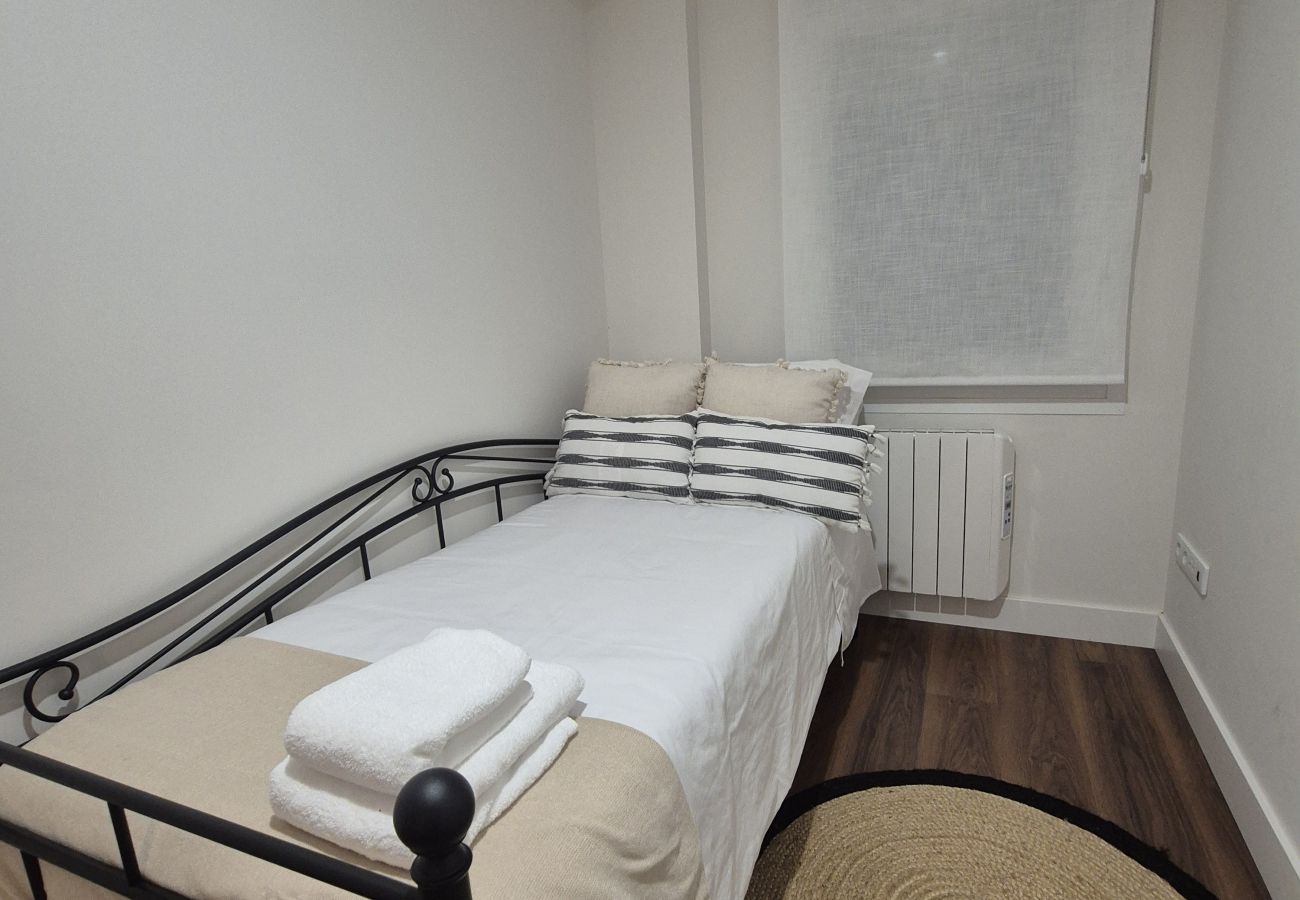 Apartment in Gijón - 1A136 Mar de Poniente