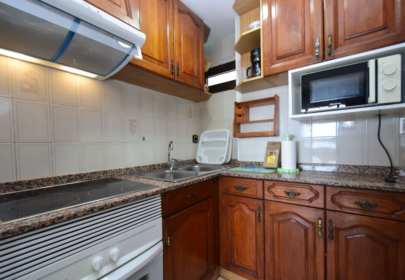 Apartment in Benidorm - LOS GEMELOS 15E