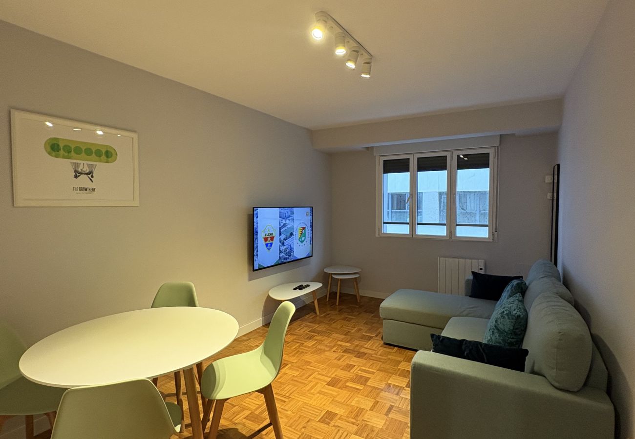 Apartment in Gijón - 1A143 Amplio apartamento junto a la playa con masc