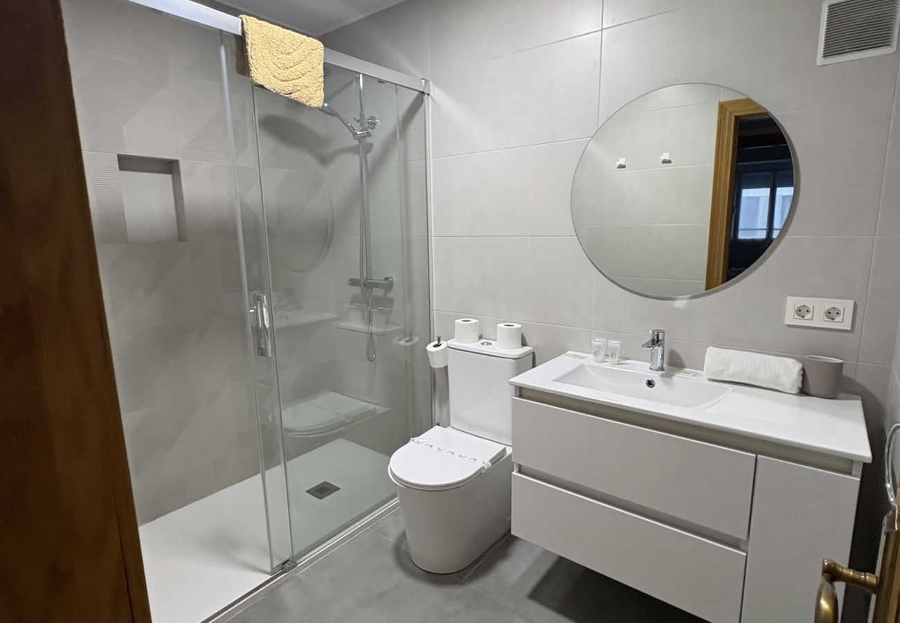 Apartment in Gijón - 1B143 Amplio moderno 3 dormitorios  primera linea