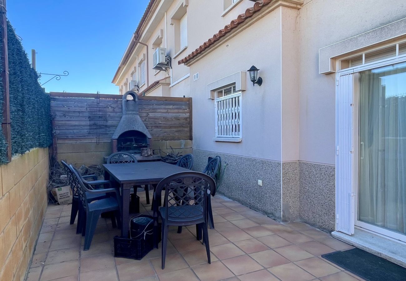 Townhouse in L'Escala - RAMBLA MALLOLS 9 CASA LIA