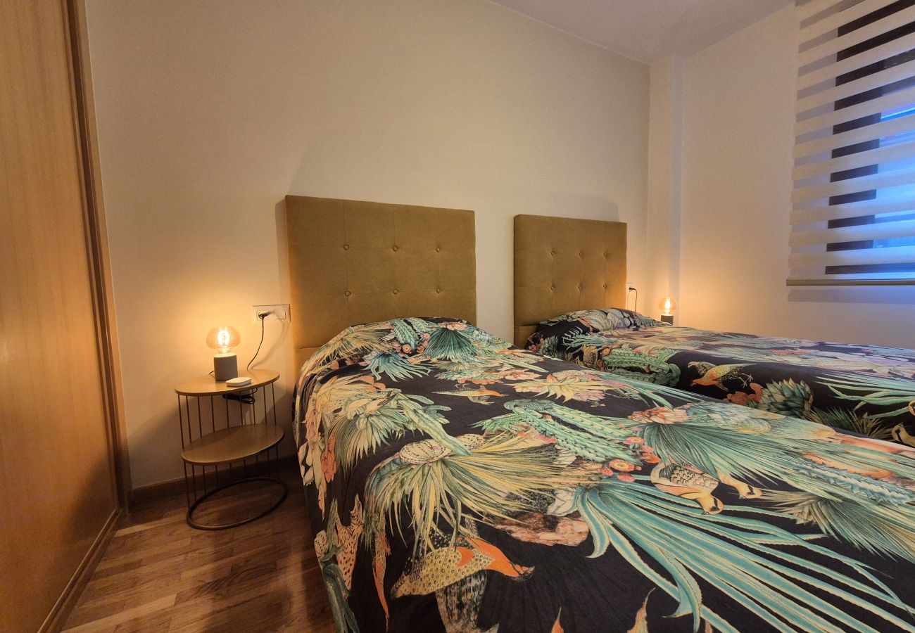 Apartment in Oviedo - 651A Siente Oviedo Apartamento Céntrico  con garaj
