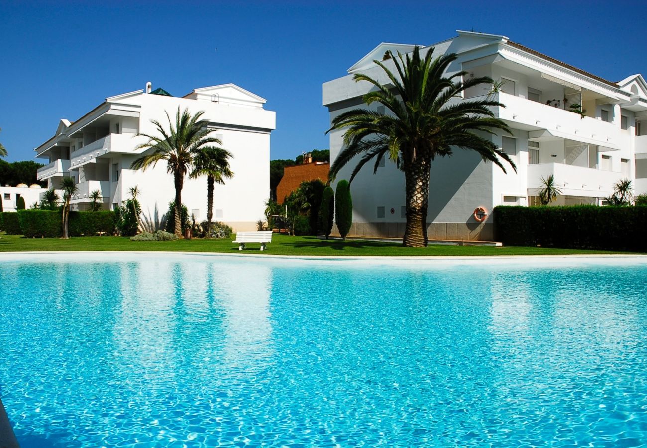 Apartment in Pals - GREEN CLUB A 304