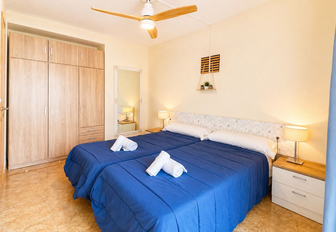 Apartment in Alcocebre / Alcossebre - Oasis Mediterraneo - Pet Friendly , Wifi y A/A