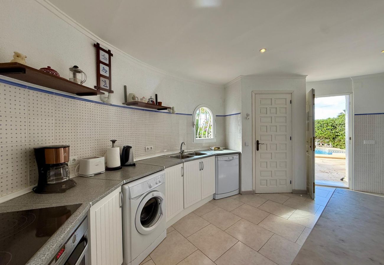 Villa in Calpe / Calp - AT060 VILLA ORTENBACH
