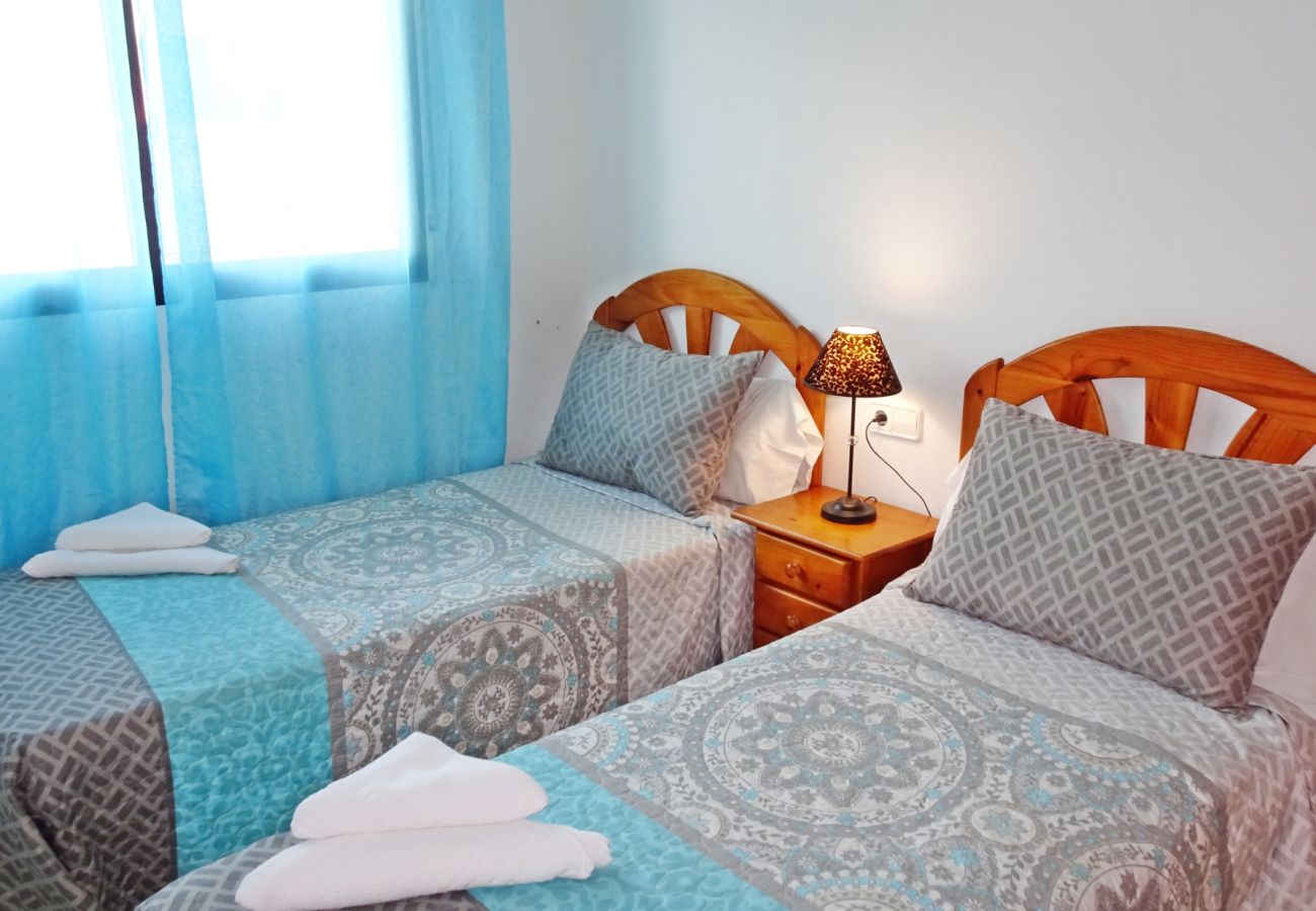 Apartment in Gandía - RIOJA SALINAS IV - 3 - 8º - 16