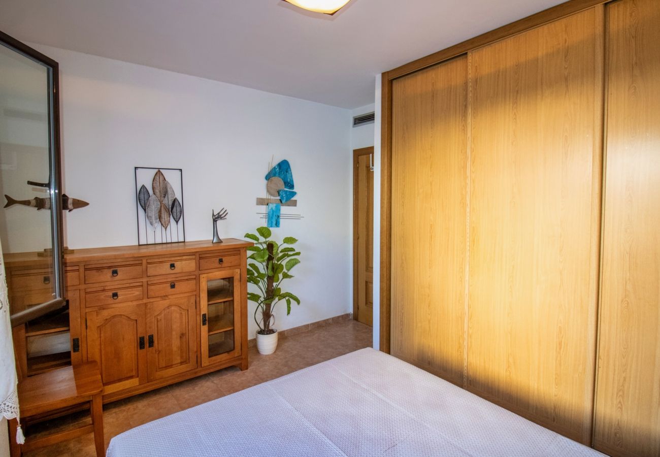 Apartment in Alcocebre / Alcossebre - Bajo con terraza y piscina PLAYA CARGADOR