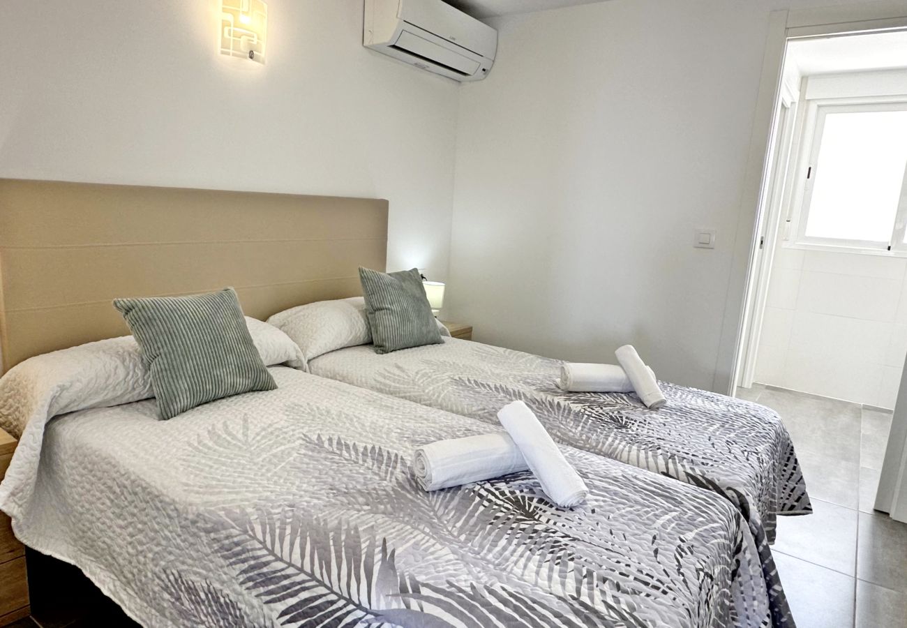 Apartment in Gandía - ROMPEOLAS 1ª - 5º - 21