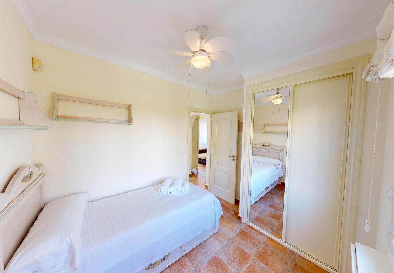 Apartment in Oliva - Club Sevilla VI 15A