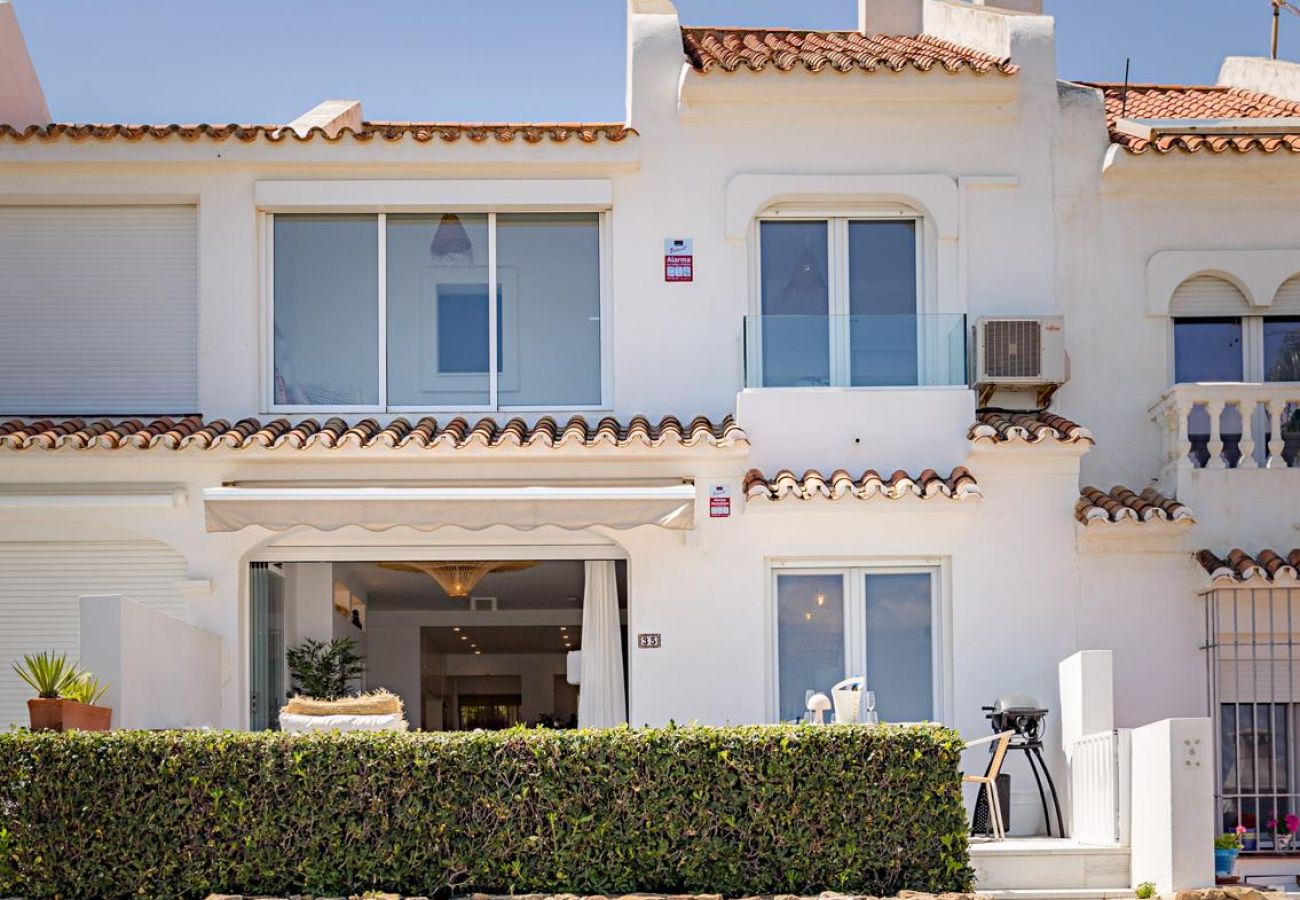 Terraced House in Manilva - 3128 Beachfront townhouse in Aldea Beach