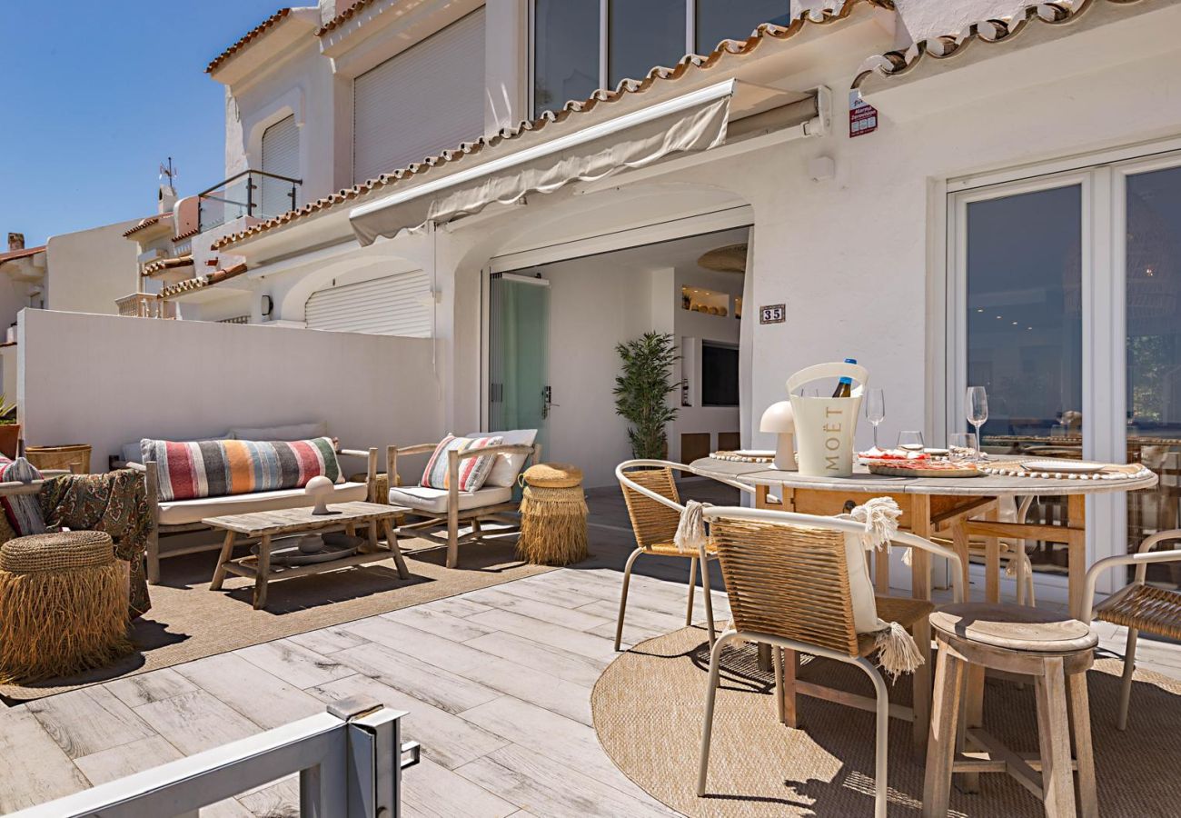 Terraced House in Manilva - 3128 Beachfront townhouse in Aldea Beach