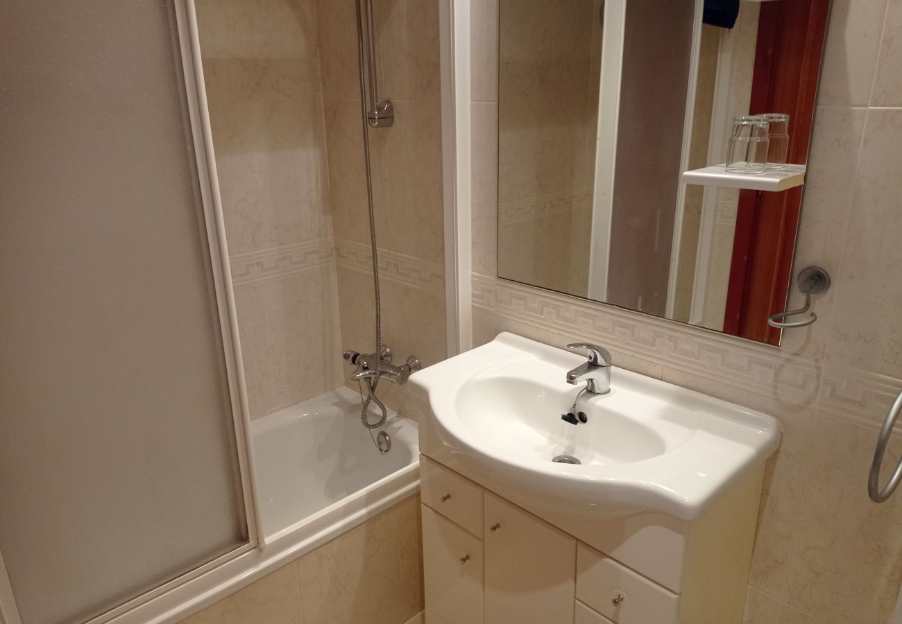 Apartment in Playa de Gandía - 1.Bahamas I esc.II 8º pta.15