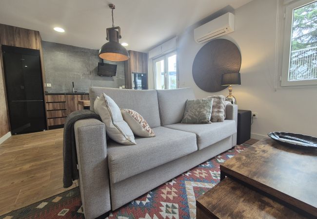  in Gijón - 1A157 ALQUILER  DE TEMPORADA Coqueto Apartamento e