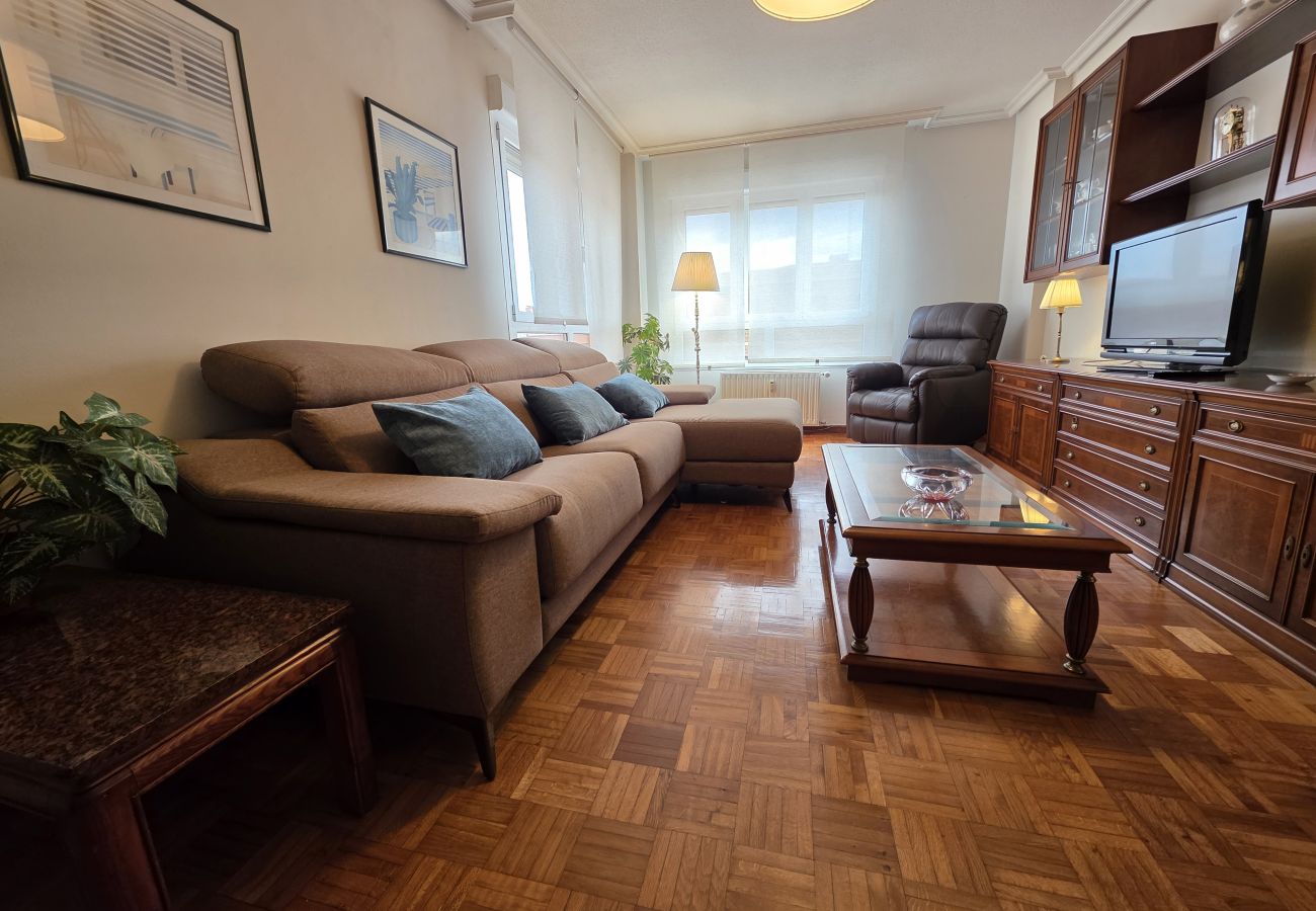 Apartment in Gijón - 1A159 Alquiler DE TERMPORADA 3 dormitorios