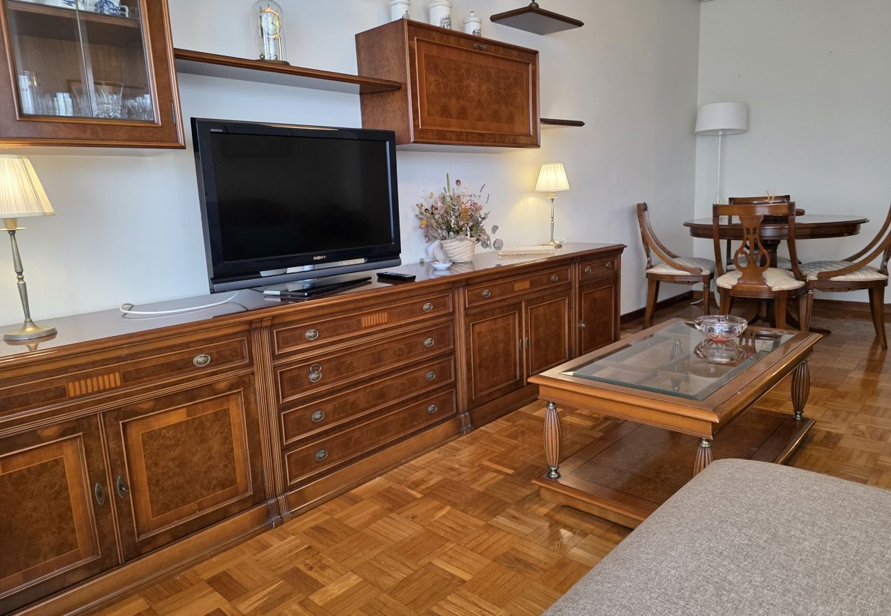 Apartment in Gijón - 1A159 Alquiler DE TERMPORADA 3 dormitorios