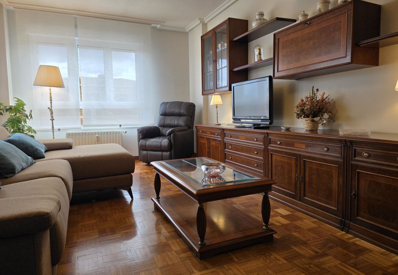 Apartment in Gijón - 1A159 Alquiler DE TERMPORADA 3 dormitorios