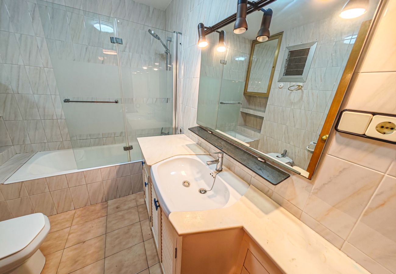 Apartment in Salou - LES COLUMNES