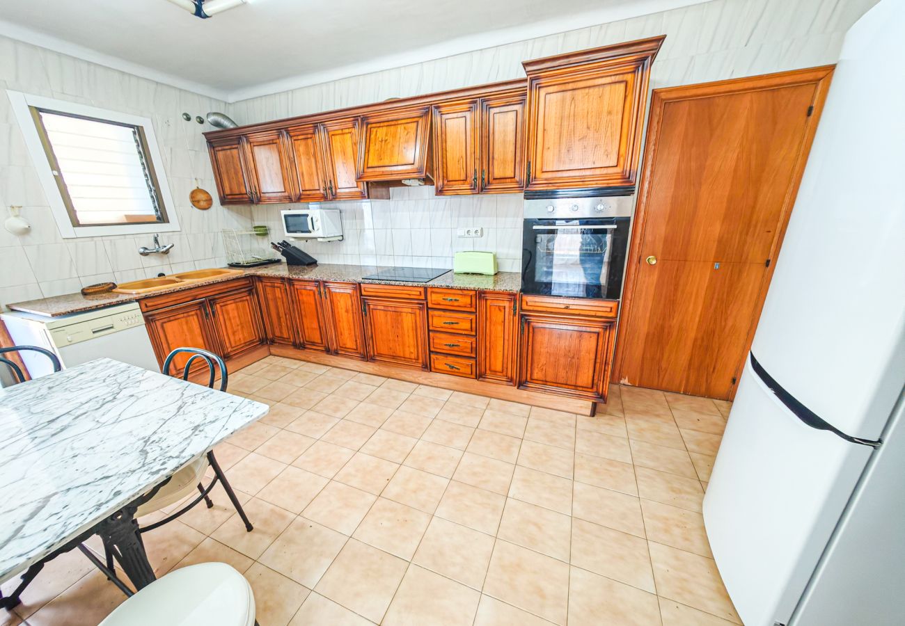 Apartment in Salou - LES COLUMNES