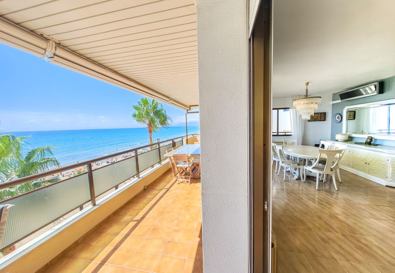 Apartment in Salou - LES COLUMNES