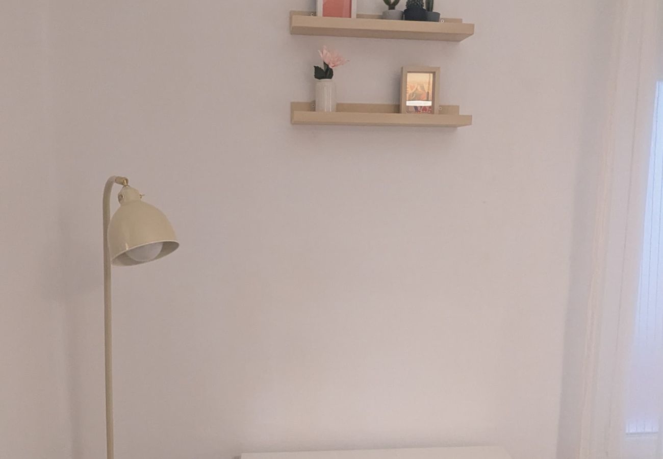 Apartment in Oviedo - 659A Apartamento céntrico para 3 personas