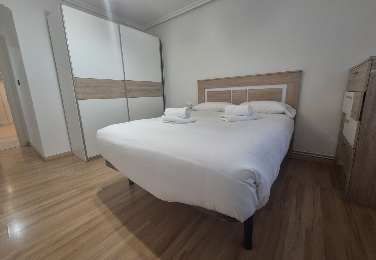 Apartment in Gijón - 1A166 ALQUILER TEMPORADA Apartamento recién reform