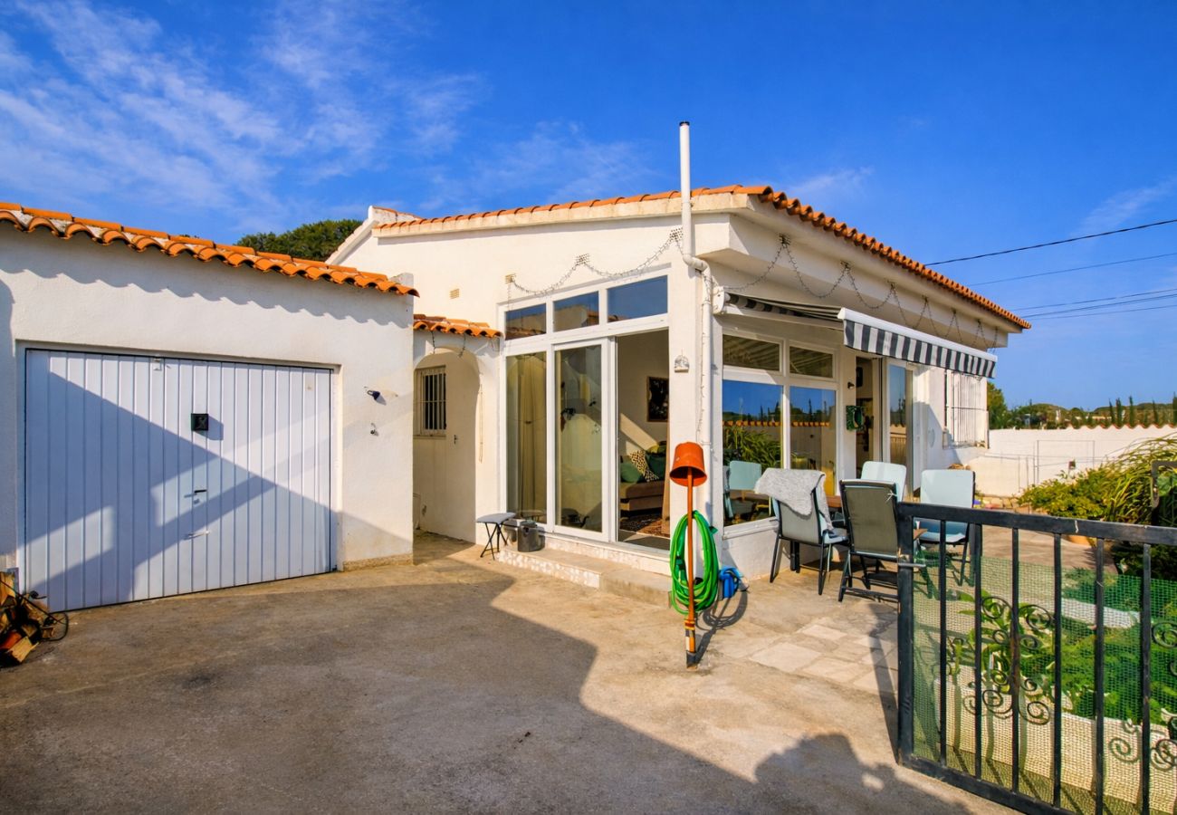 Villa in Alcocebre / Alcossebre - Villa privada con Chill Out y Barbacoa