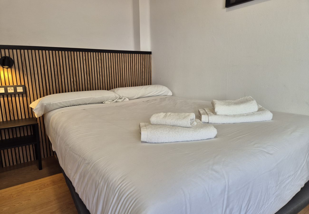 Apartment in Oviedo - 648A2 Apartamentos Mareval