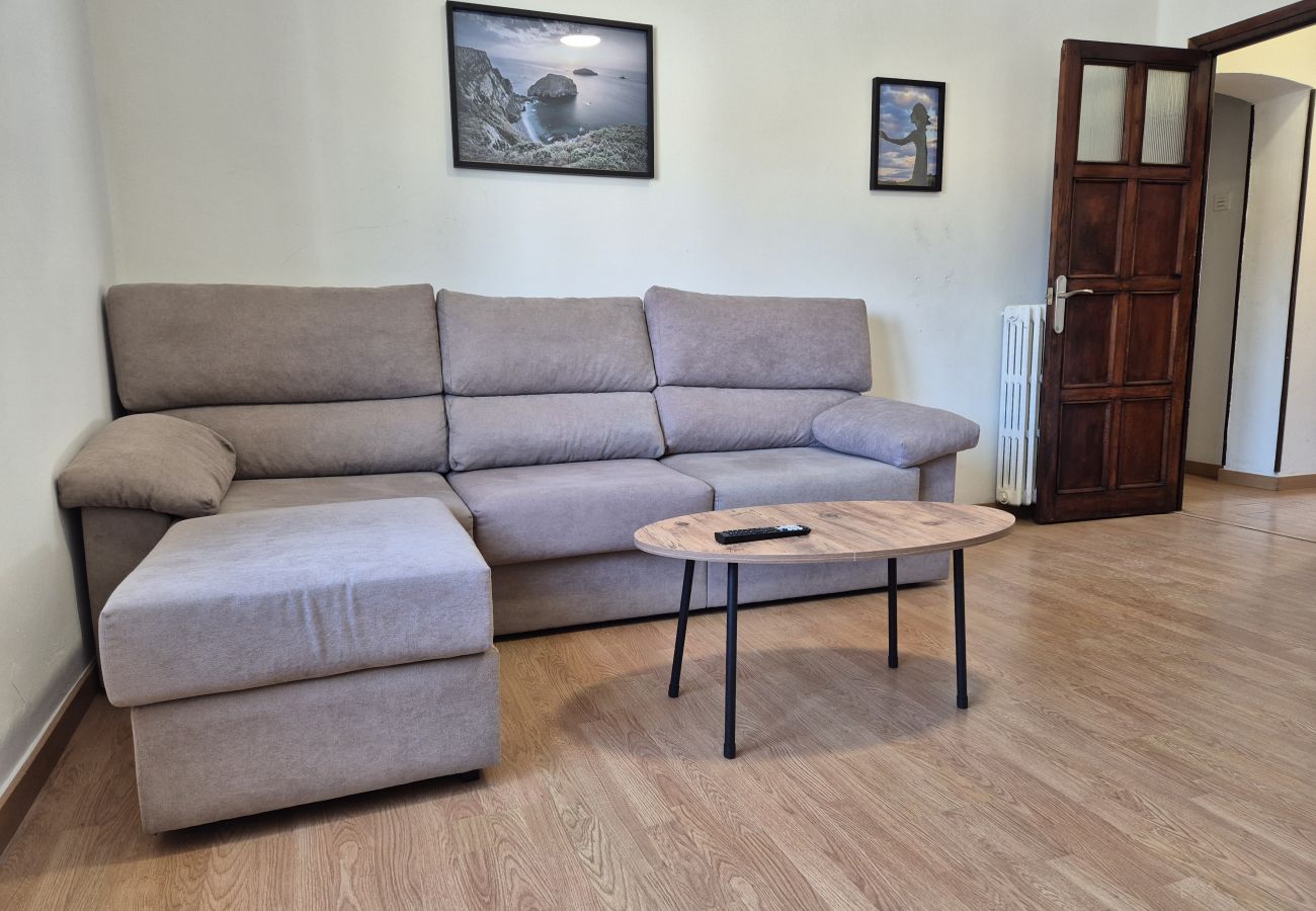 Apartment in Oviedo - 648A2 Apartamentos Mareval