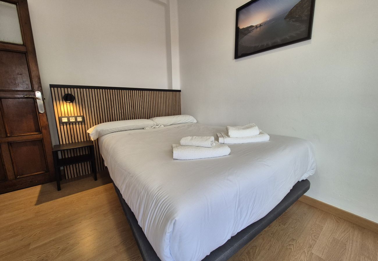 Apartment in Oviedo - 648A2 Apartamentos Mareval