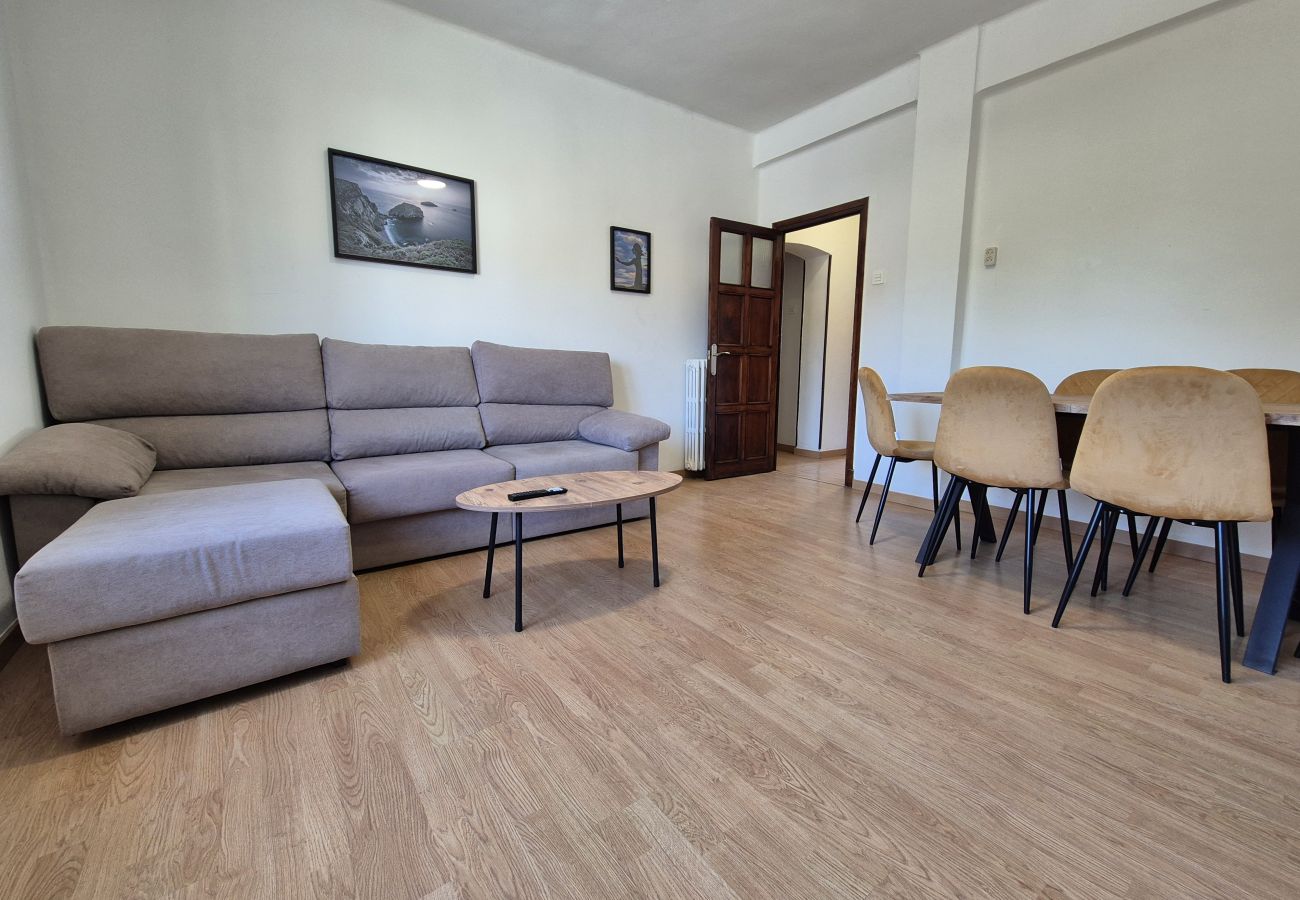 Apartment in Oviedo - 648A2 Apartamentos Mareval