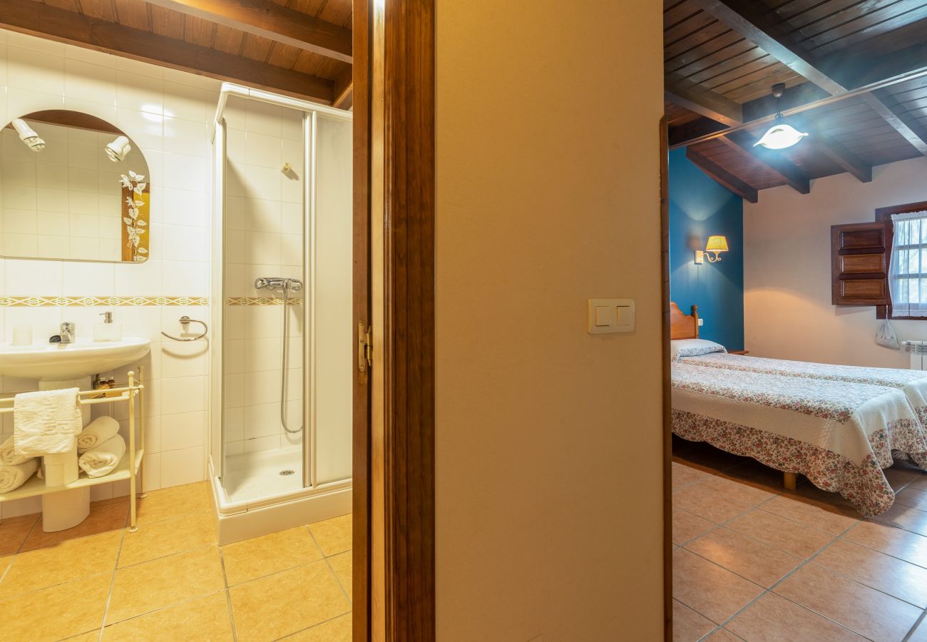 Cottage in Porrua - Llanes - 15C10 Casas La Indiana III by R2R Consulting