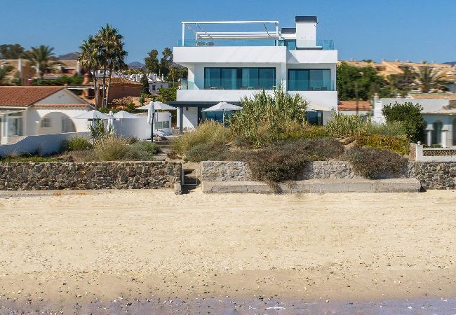 Villa in Marbella - 3326 Costabella Frontline